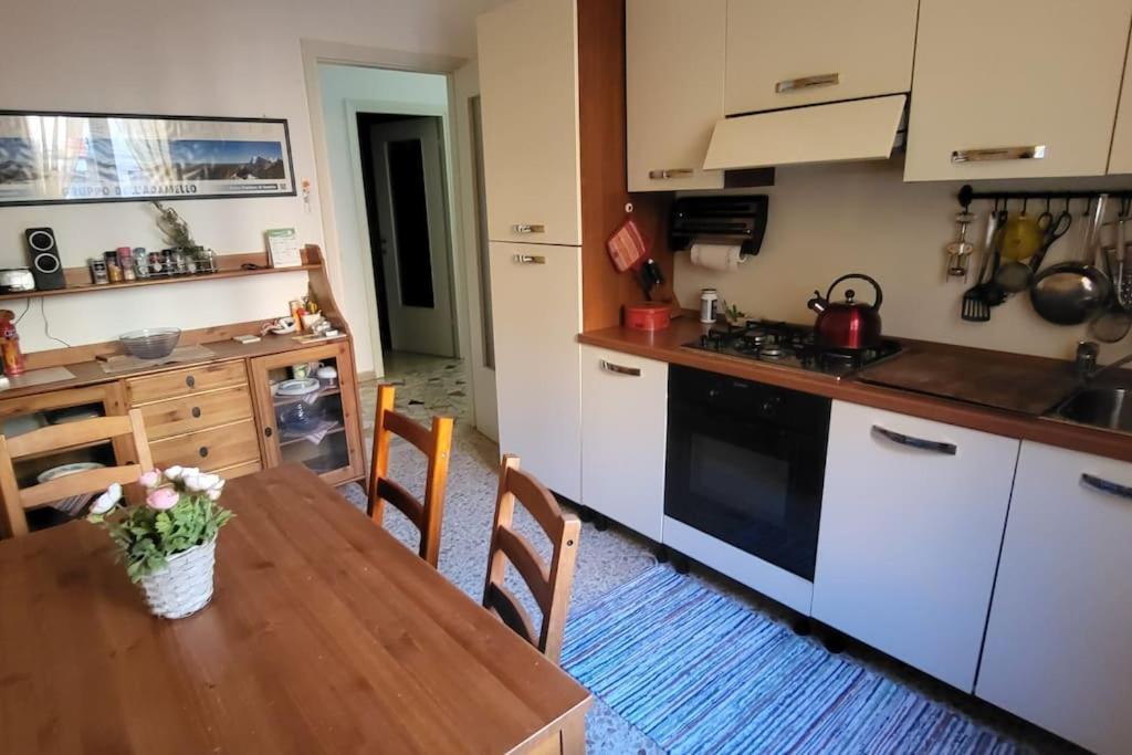 La Casa Di Lucia: Grande Appartamento Con Balcone เบรเชีย ภายนอก รูปภาพ